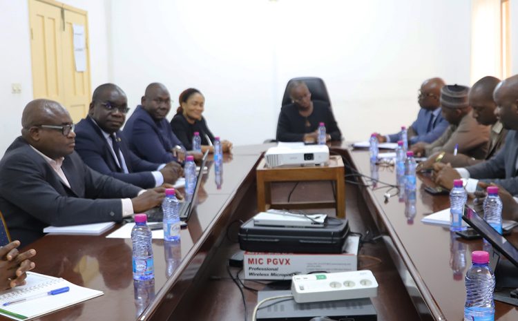 Une délégation de la Caisse Nationale d’Assurance Maladie du Mali a effectué une visite de travail le 19 septembre 2022 à l’Institut National d’Assurance Maladie